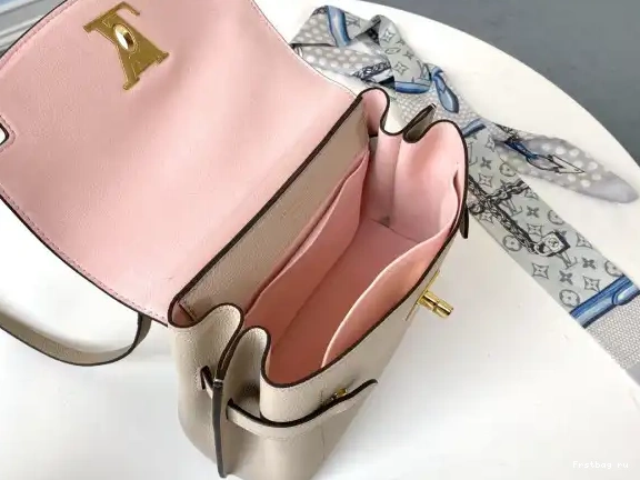 First bag ru VUITTON EVER LOCKME MM BB LOUIS 0620